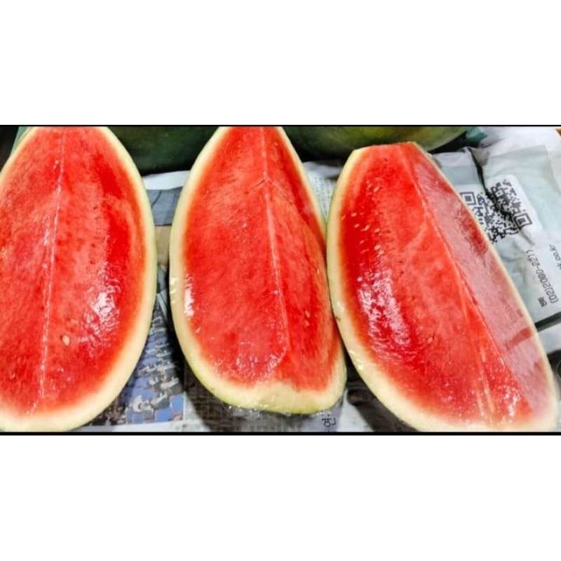 

Buah semangka potong