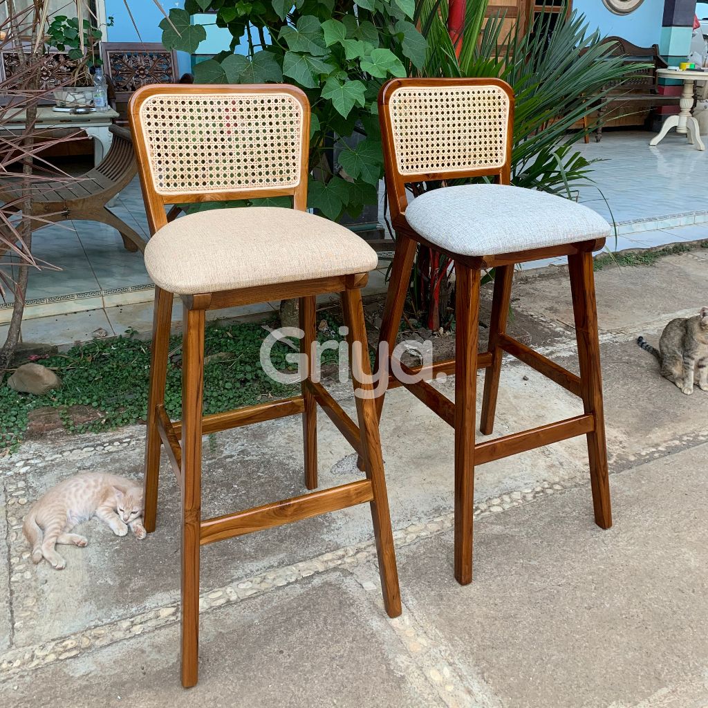 Kursi Stool Bar Rotan ( Bisa Custome Tinggi Dudukan )