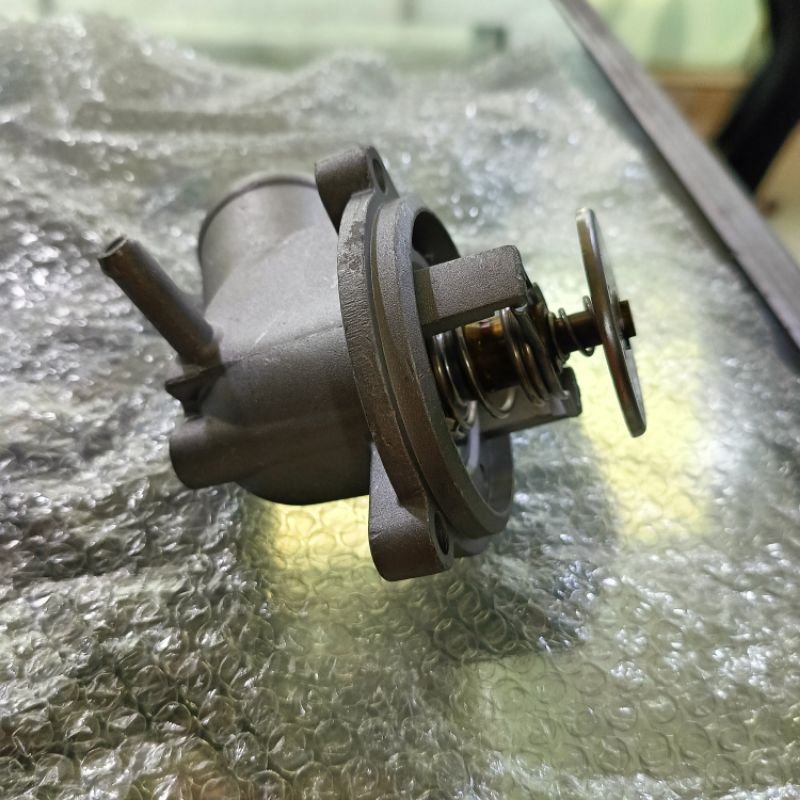 thermostat w202 w203 w210 m111 / Termostat mercy / sparepart mercedes benz