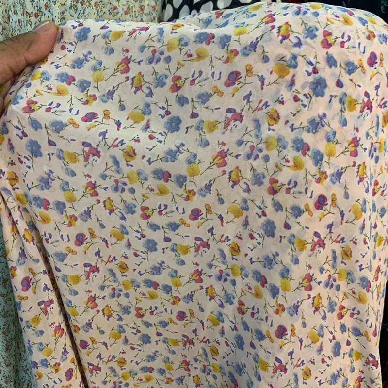 kain ceruty - kain ceruty babudoll - kain ceruty motif bunga kecil - kain ceruty import