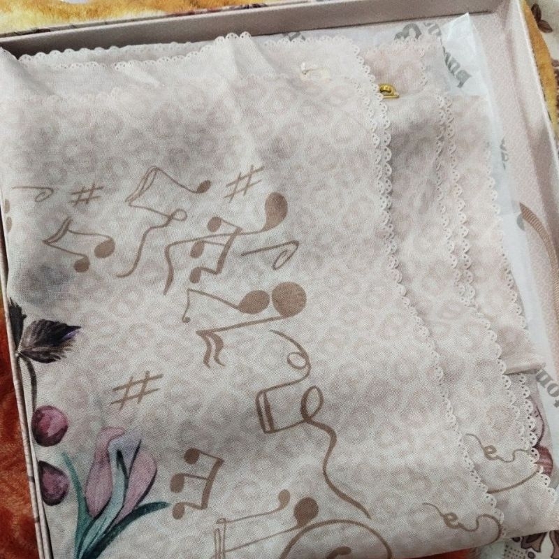 nada fis preloved buttonscarves