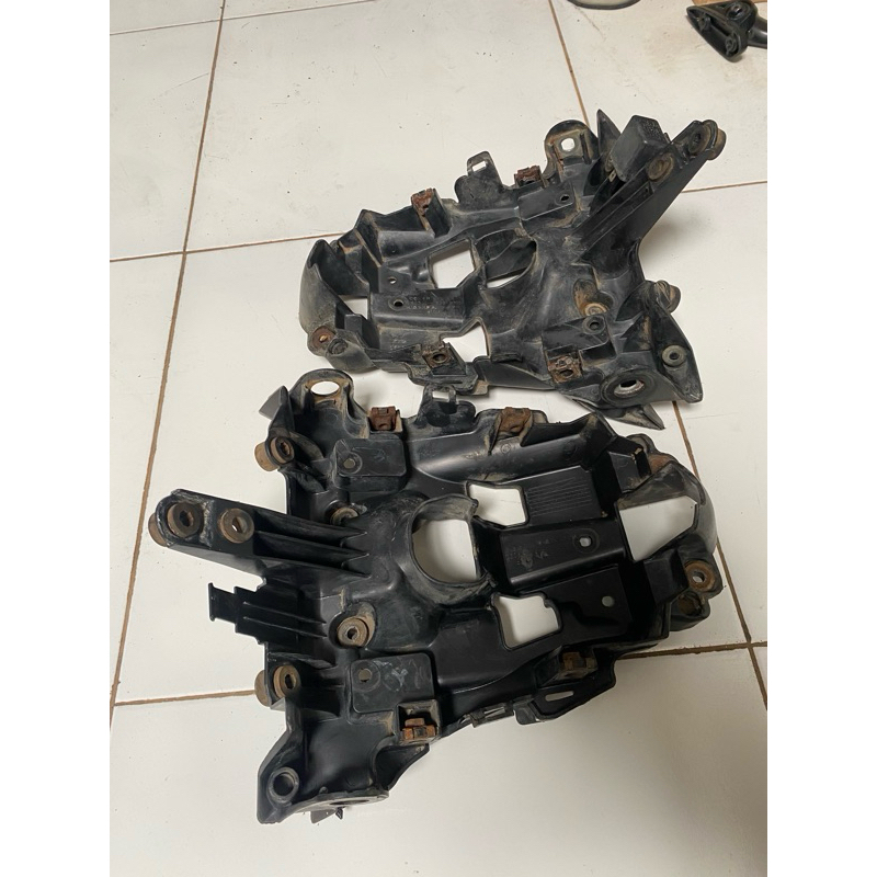 dudukan sen depan cover lampu depan original honda old cb 150r