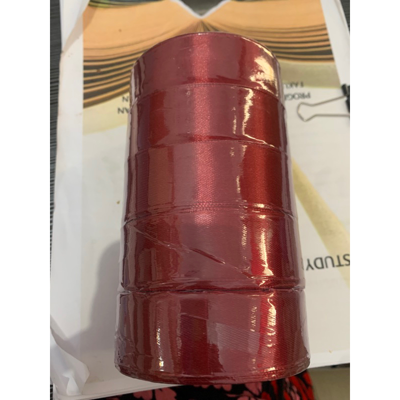 

Pita satin maroon 2,5 cm