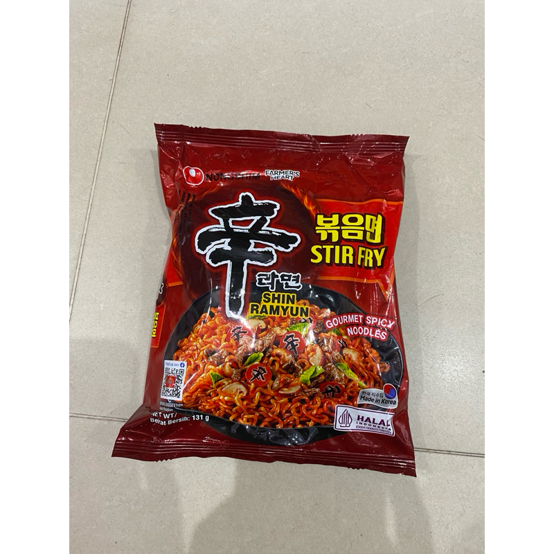 

Nongshim Shin Ramyun Gourmet Spicy Noodles 131GR