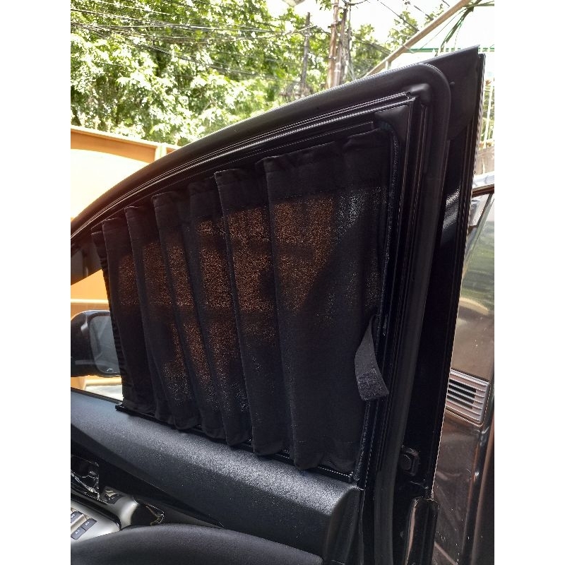 Tirai Mobil Daihatsu Sigra