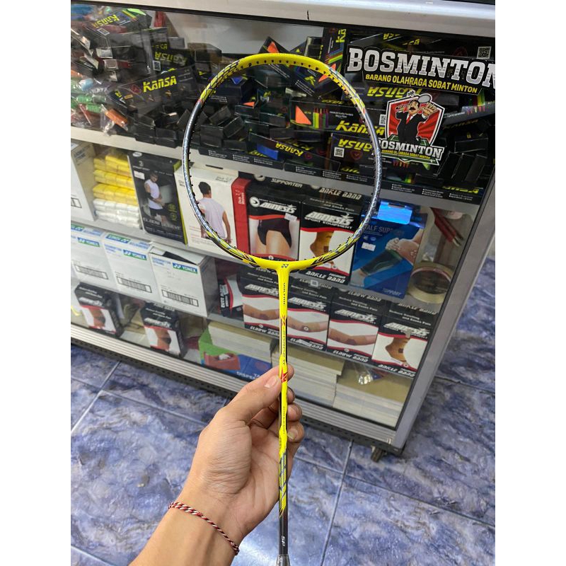 yonex Voltric z force lindan exclusive raket badminton second like new