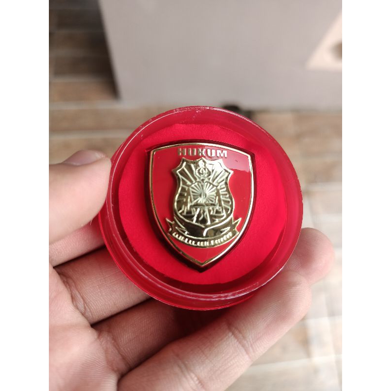 Pin hukum polri pdh premium | home Atribut | pin polri