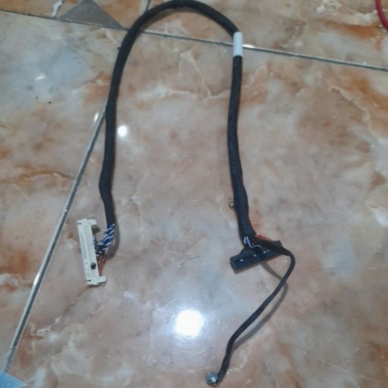 Kabel lvds tv led akari 32 inch LE32V99T2 bisa ke polytron panjang 45 cm