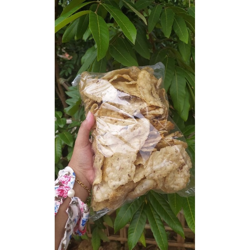 

kriptol (kripik pentol) 1kg