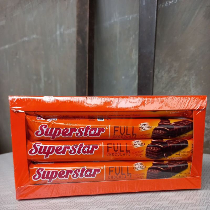 

wafer superstar trple chocolate isi 20pcs