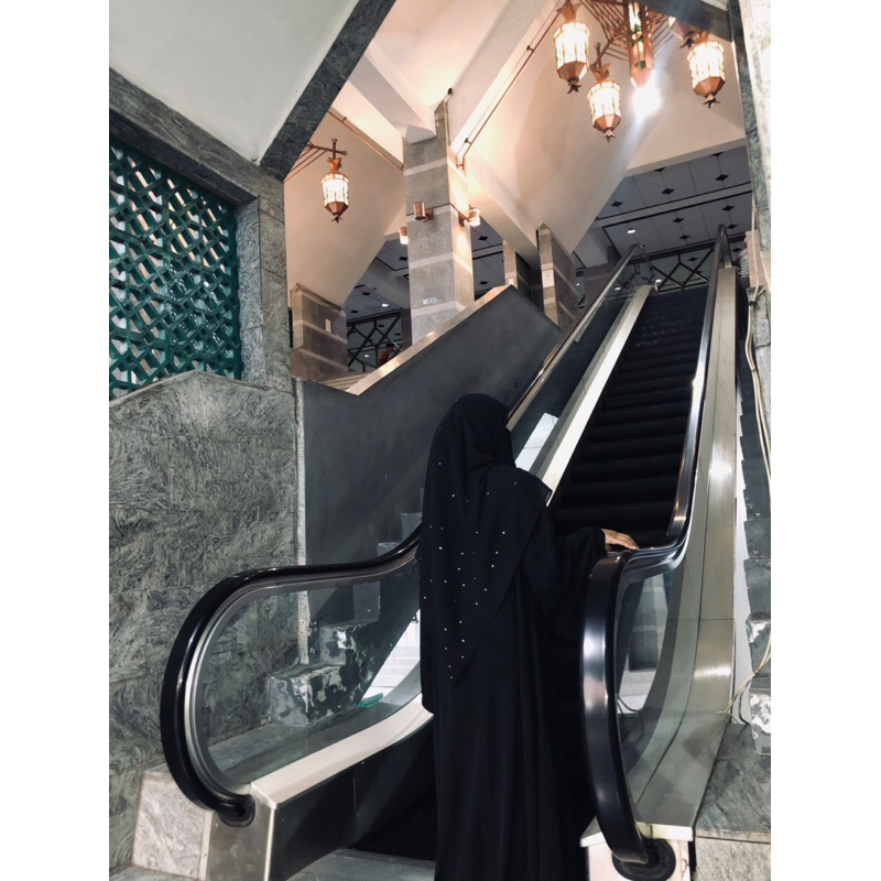 Hijab segiempat syarii manik set cadar