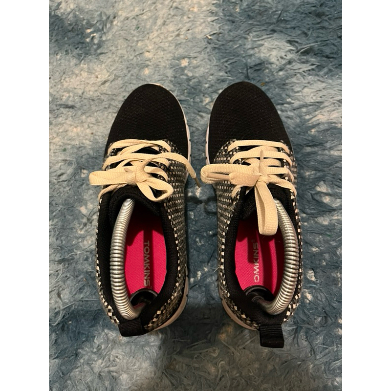 Preloved Sepatu Olahraga