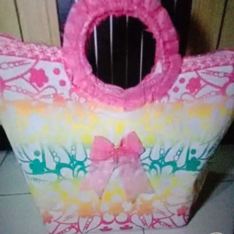 

tas hajatan batik mewah premium bulat elegan uk 22x22 harga per lusin isi 12 psc
