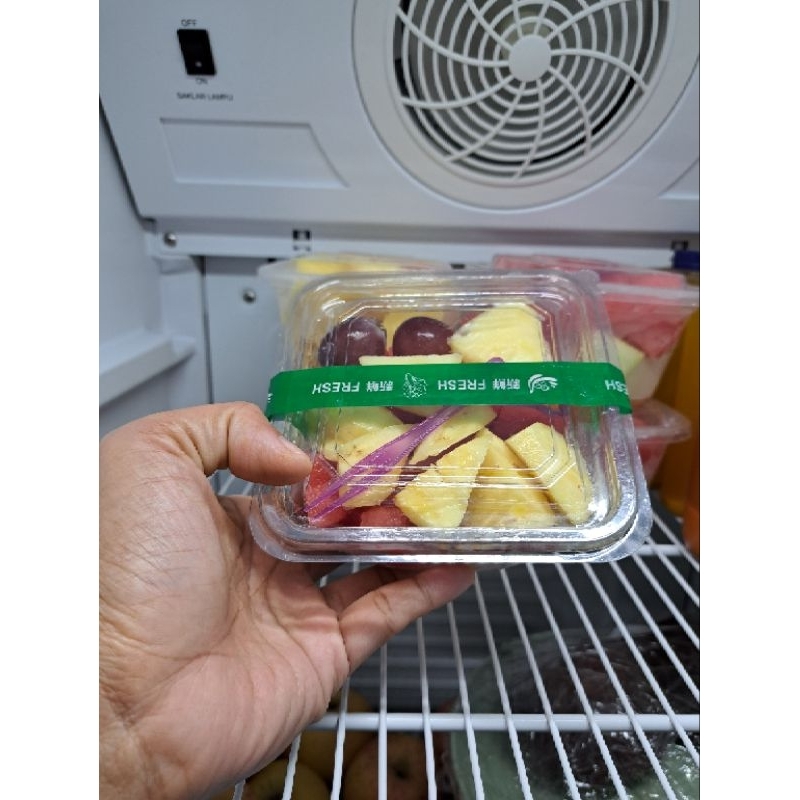 

FRESH FRUIT BUAH POTONG CAMPUR PREMIUM +300GR