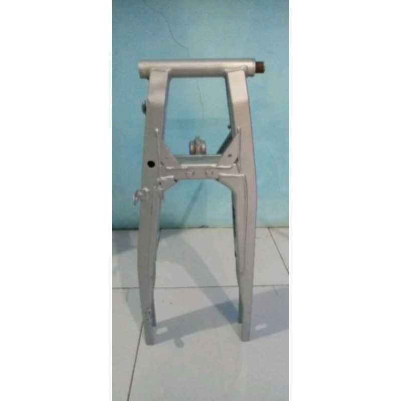 Arem sasis motor Yamaha Vixion OLD 3C1 barang original copotan