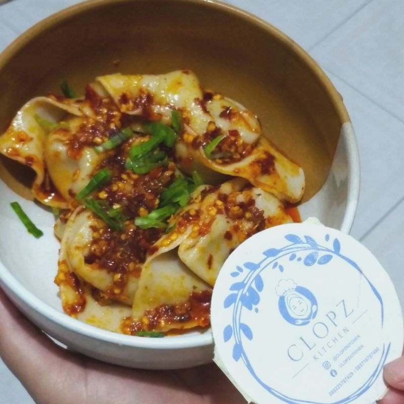 

PANGSIT CHILI OIL FULL AYAM ISI 8/12
