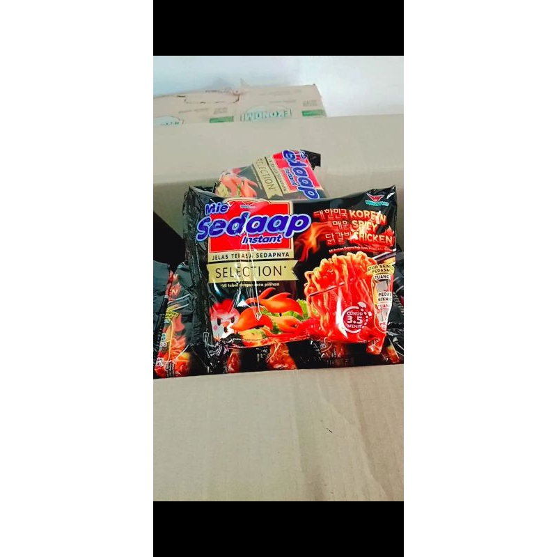 

Paket Hemat 5 pcs mie sedap goreng mie soto. mie selection