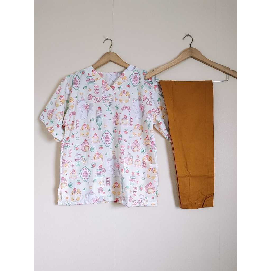 Setelan scrub / Baju jaga / Baju dokter motif karakter