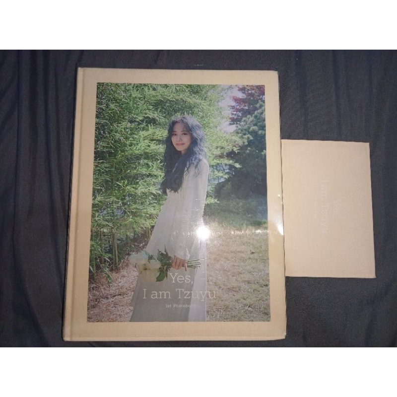 [BOOKED] photobook Yes iam Tzuyu Yiat