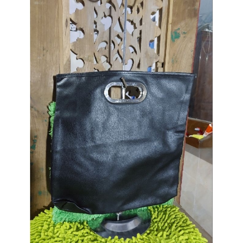 hand bag hitam (monza bag)