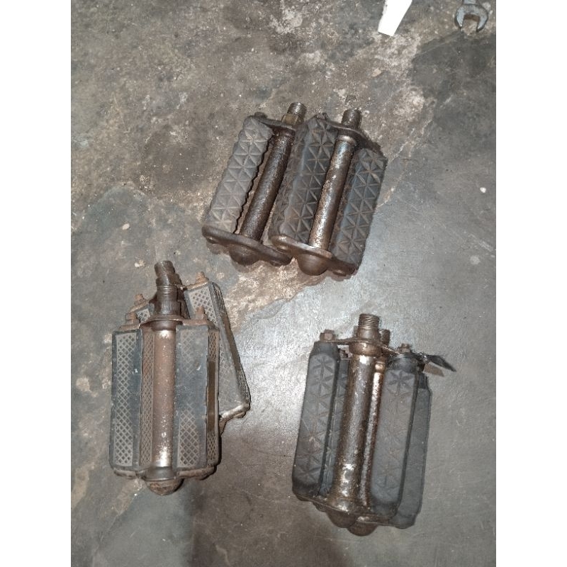 PEDAL SEPEDA ONTHEL BEKAS