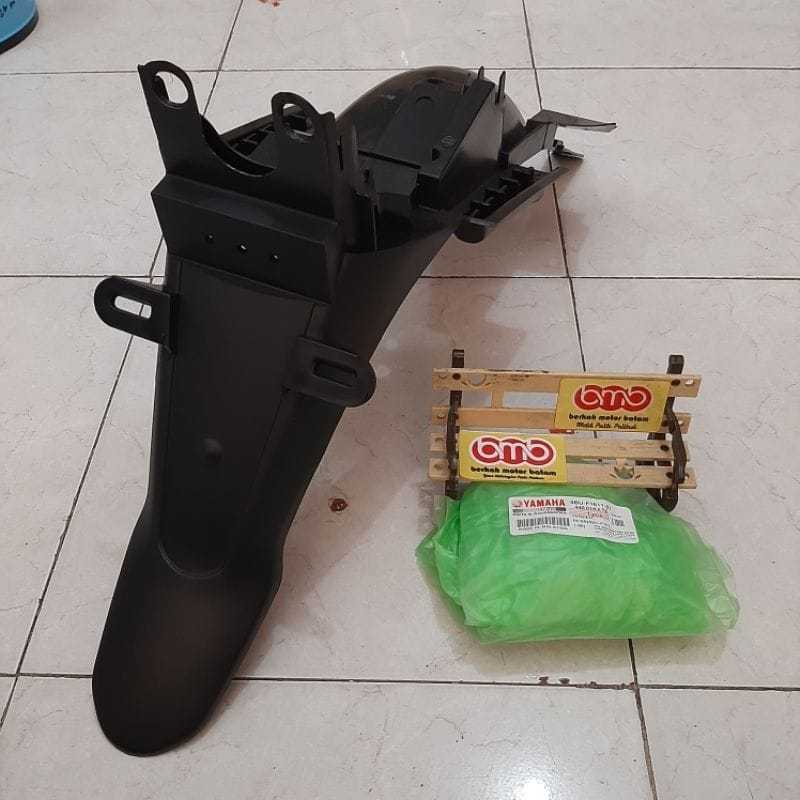 Yamaha 125Z 125ZR spakbor belakang rear fender original