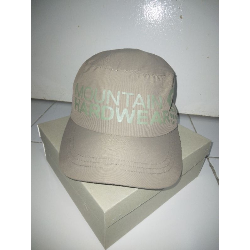 TOPI MOUNTAIN HARDWEAR