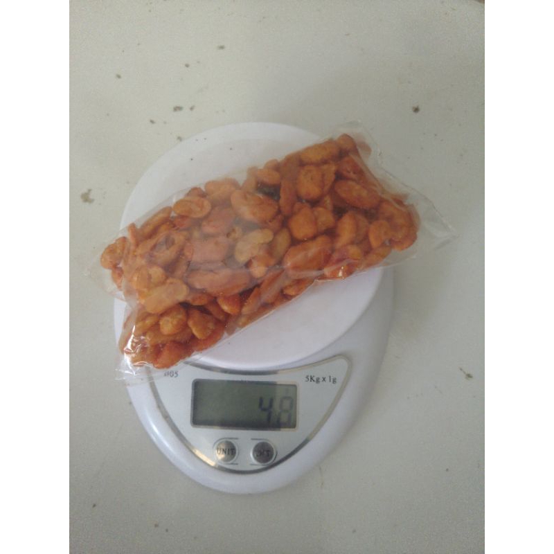 

snack kemasan/camilan