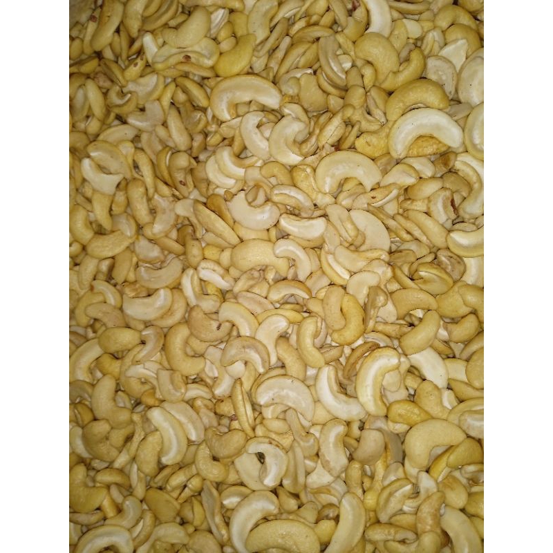 

KACANG METE MENTAH 1KG