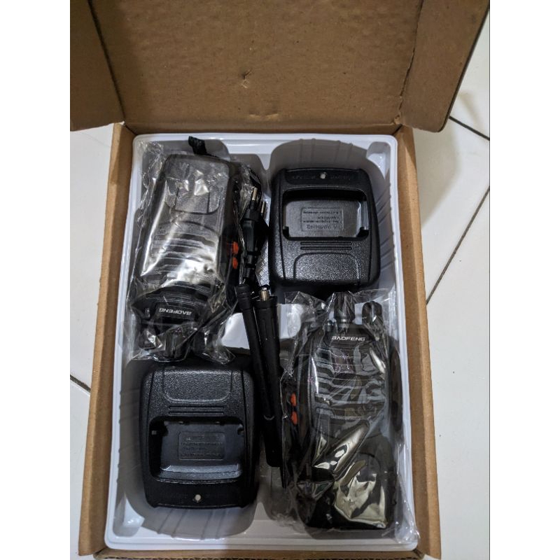 HT walkie talkie 2 pcs jarak 10km