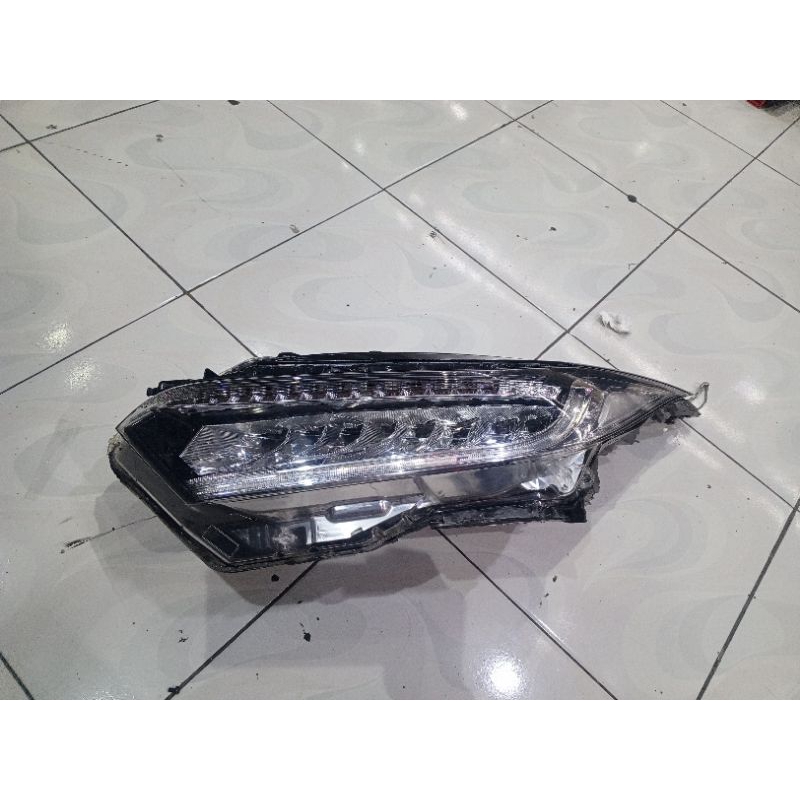 headlamp hrv prestige 2019-2020 original. lampu depan HRV prestige full LED 2019-2020 original