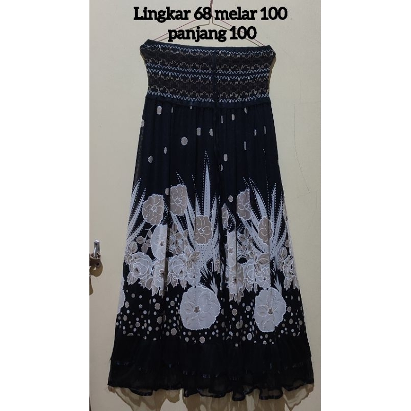 Rok Tutu, Sifon dan Batik