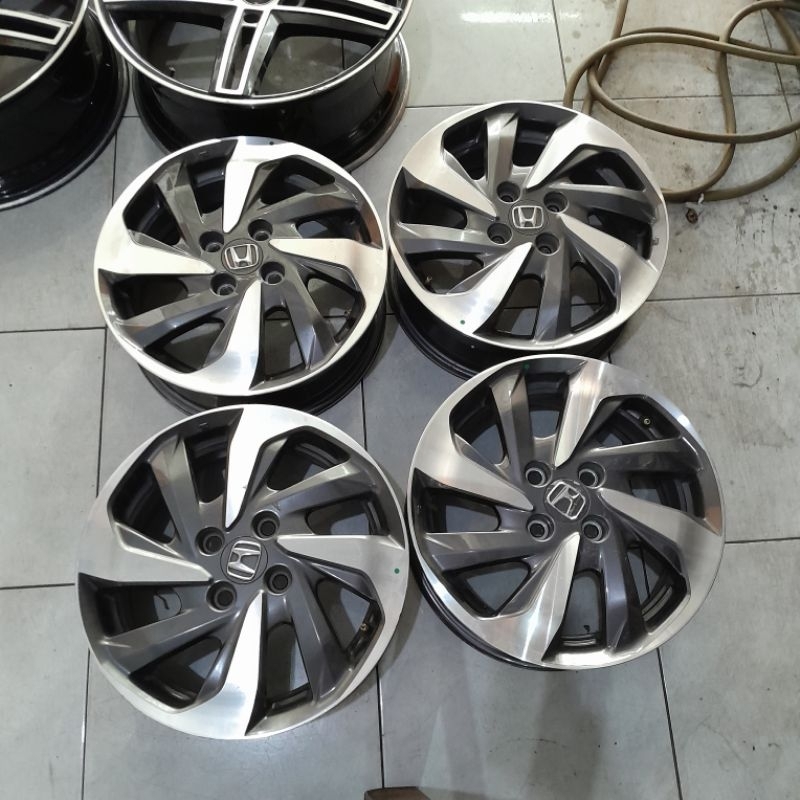 Velg Mobil Mobilio RS Ring 15 R15