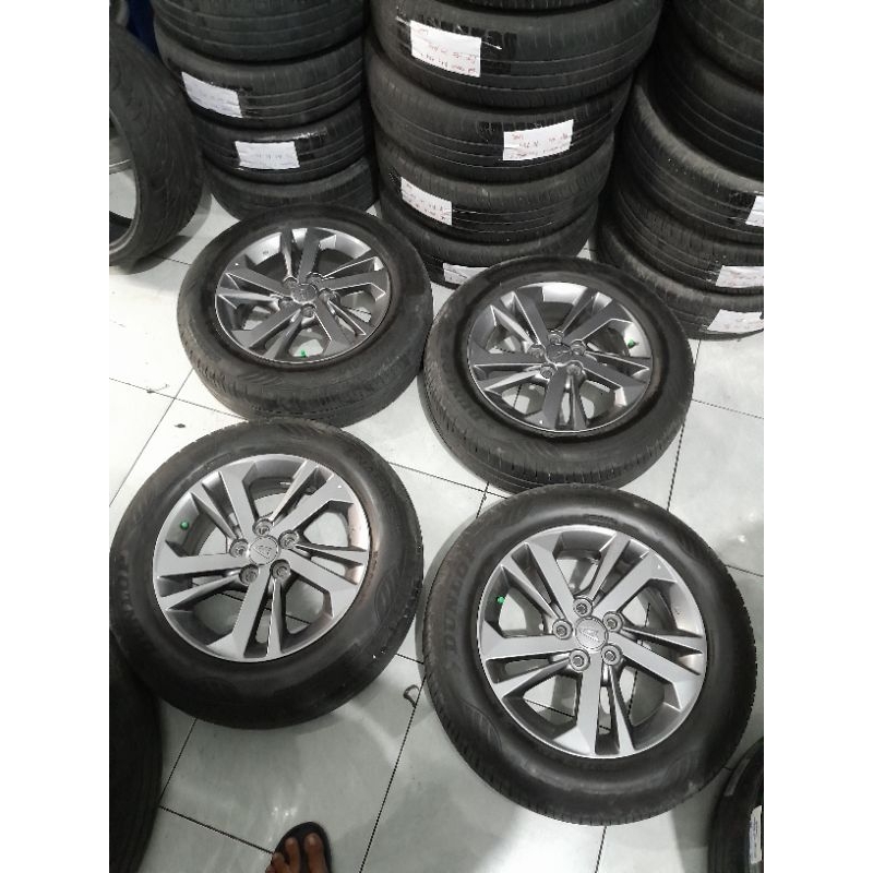 Velg Mobil Xenia Ring 15 Komplit Ban R15