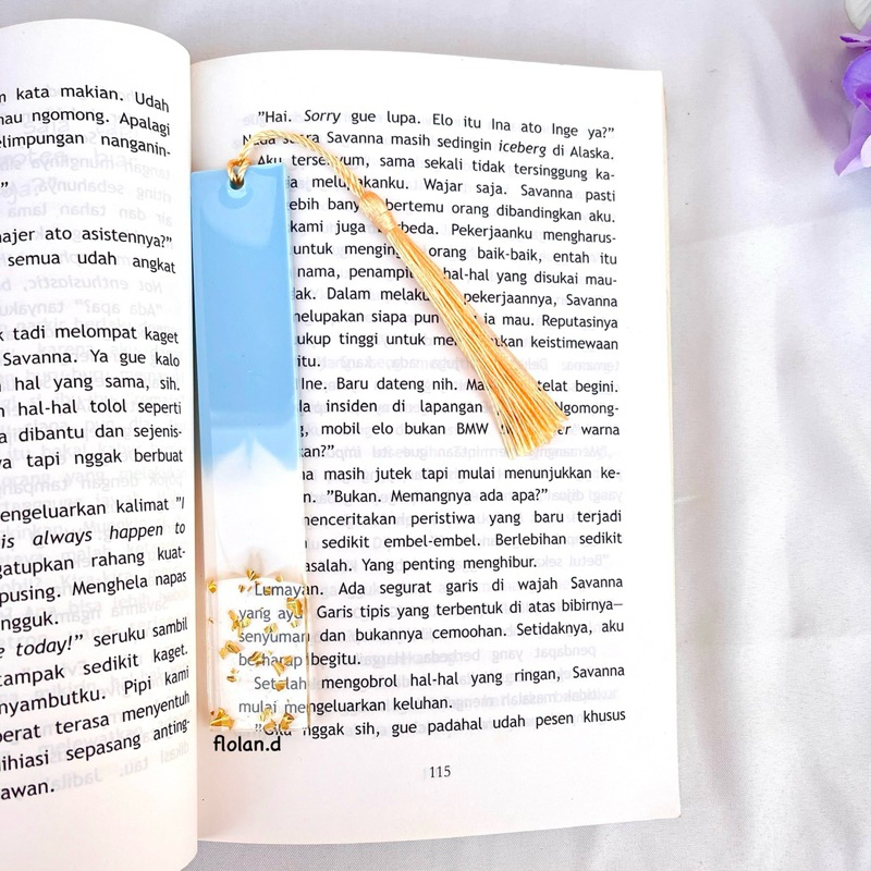 

RESIN BOOKMARK CUSTOM Pembatas buku aestethic resin gantungan tassel custom kado isian hampers parcel