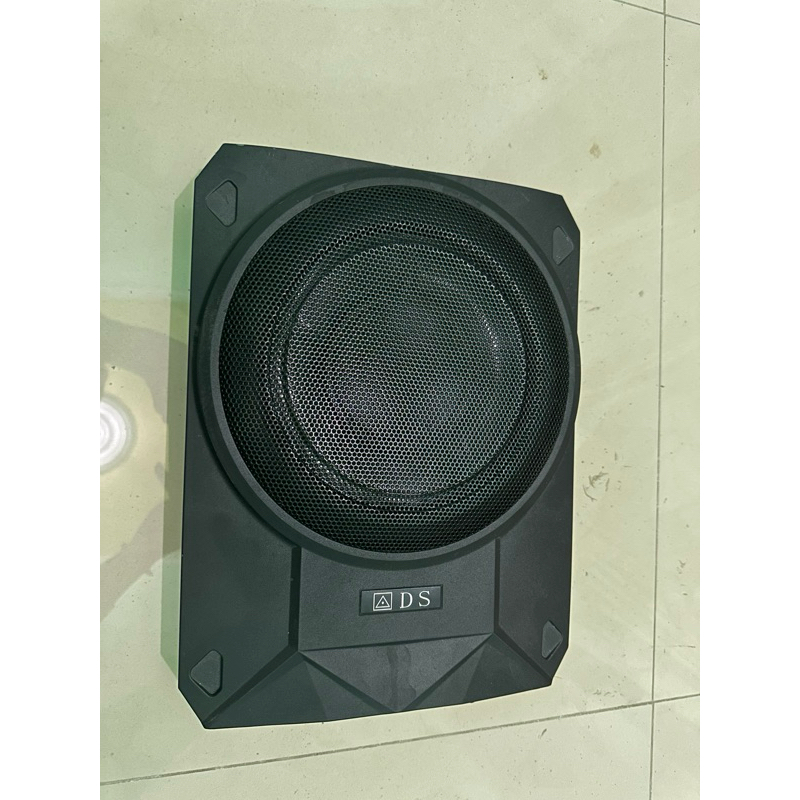 subwoofer kolong bekas seperti baru