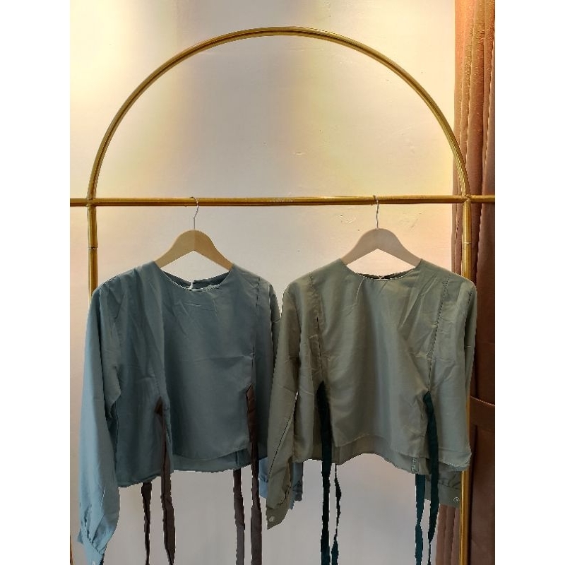 blouse crop outfit Korean style