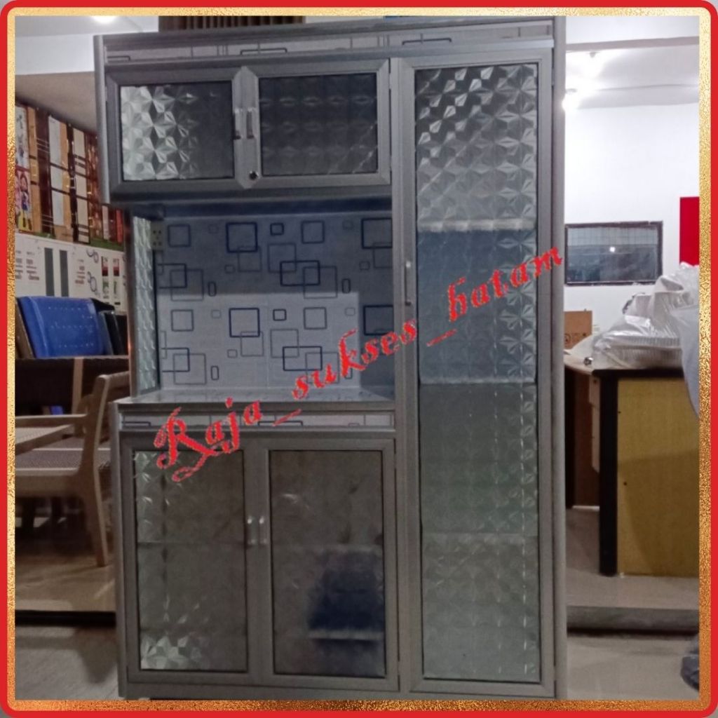 Rak piring lemari piring aluminium kaca 3 pintu kaca polos diamond BATAM