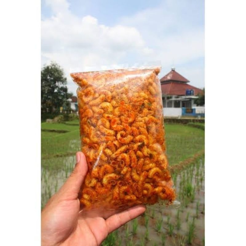 

1kg MAKARONI CHILI OIL RENYAH CEMILAN SNACK ZAHRA