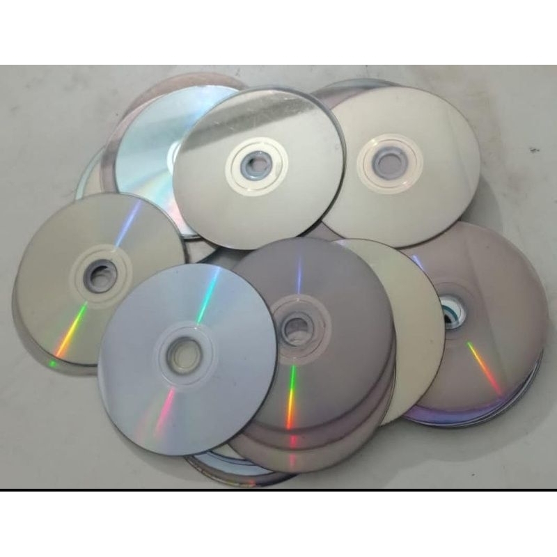 kaset CD bekas