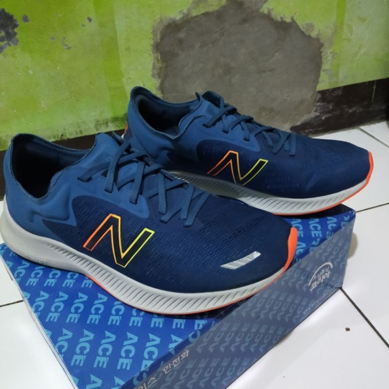 Sepatu Running New Balance PEsu Run MPESULP1 Size 45 insole 29 cm kondisi Second Joss mulus
