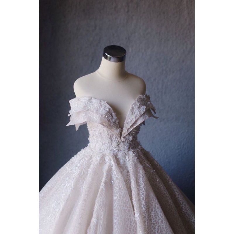 Preloved Wedding Dress