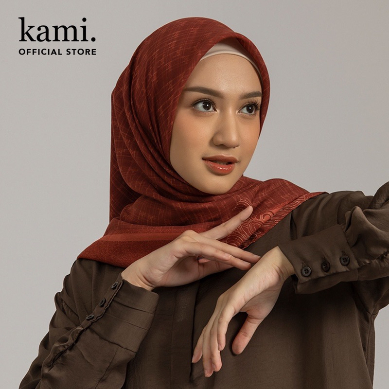 KAMI monogram Scarf