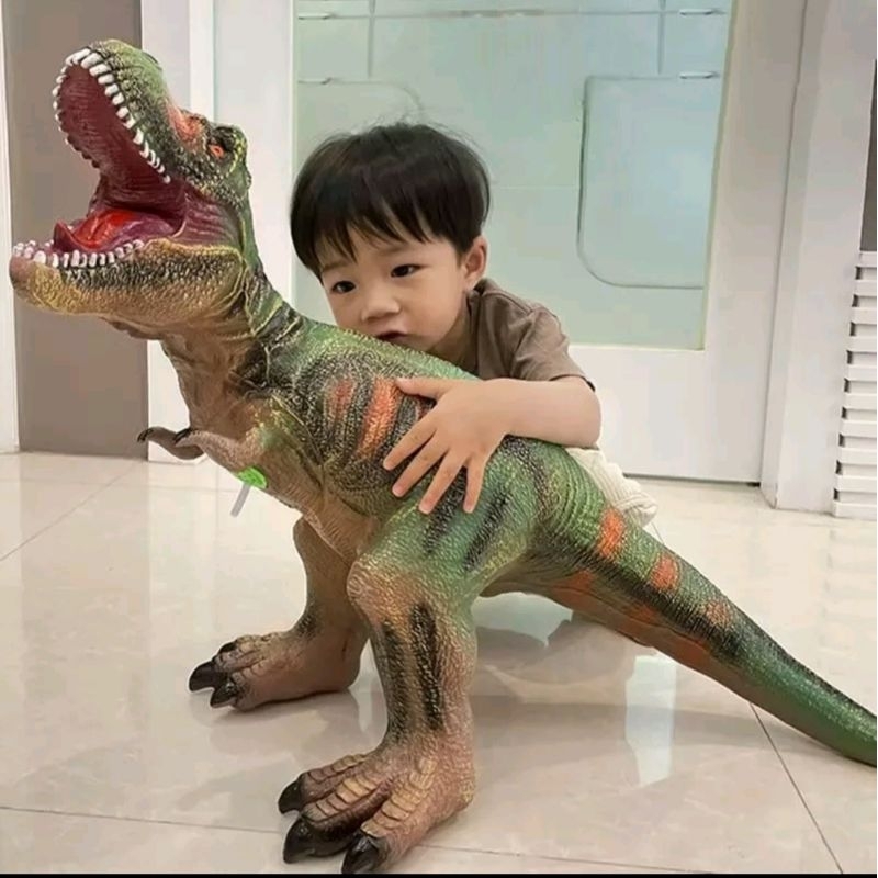 Mainan dinosaurus jumbo karet bisa bersuara