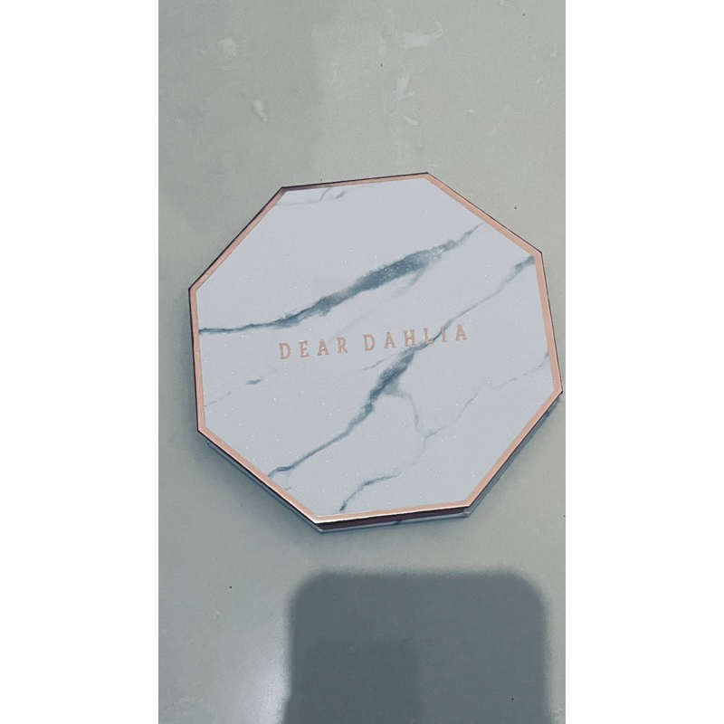 Preloved Dear Dahlia Highlighter