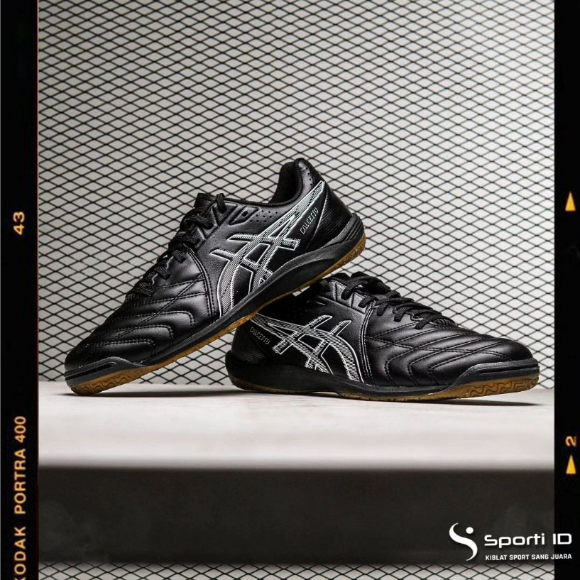 Sepatu Futsal Asics Calcetto WD 9 - Black White 1113A037-001 Original