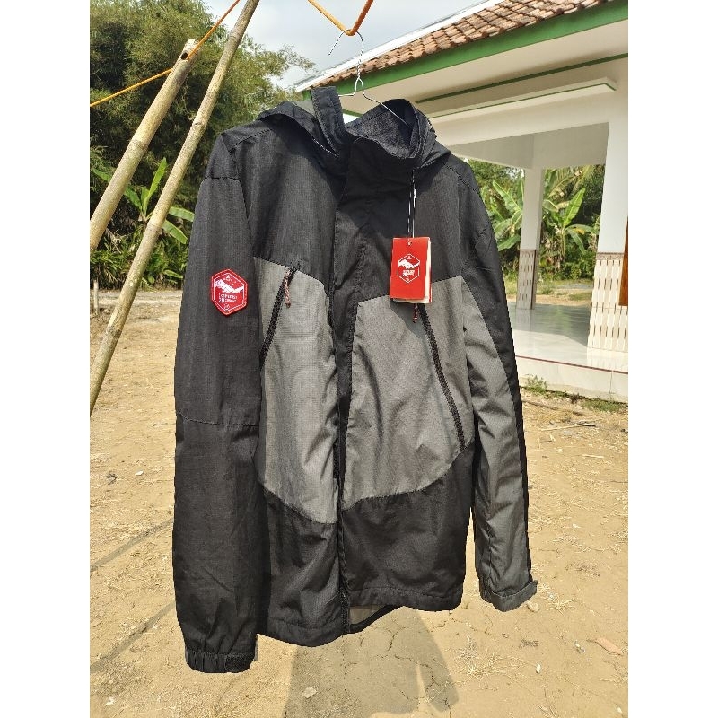 Jaket Eiger Expeditor X28 Gunung ada ttd BA Eiger