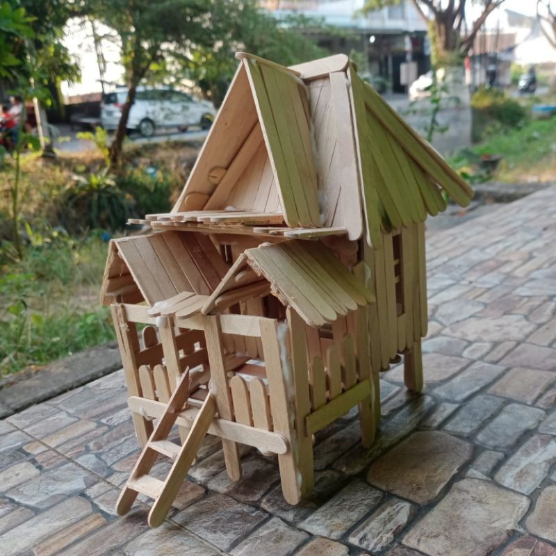 miniatur rumah adat Bengkulu dari stik es krim