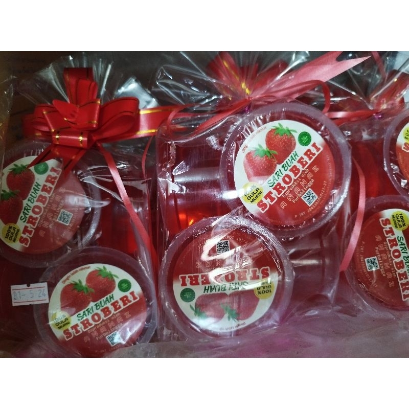 

Minuman Sari Buah Stoberi