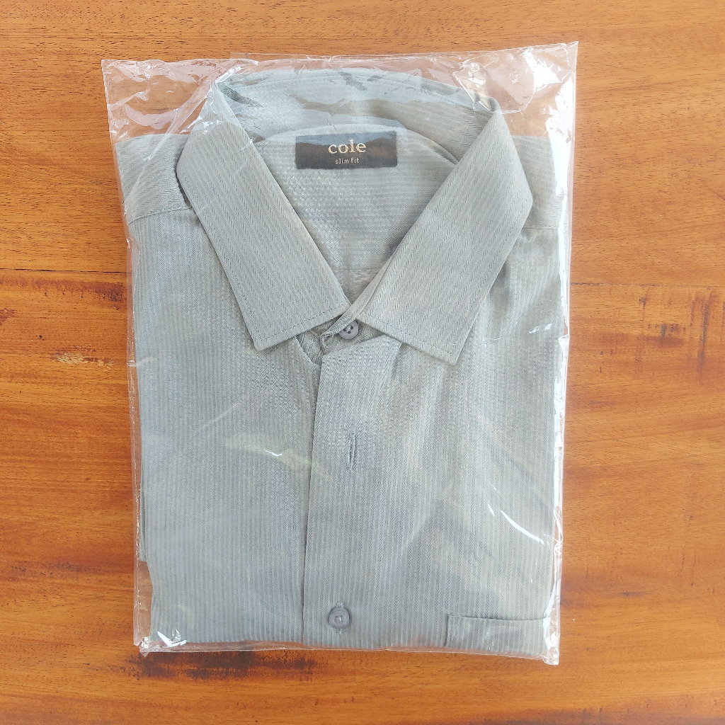 Kemeja Pria Formal Cole Ukuran XL Abu Preloved